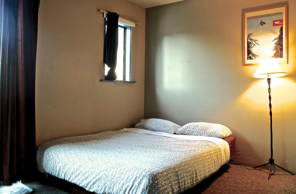 Southside Lodge Whistler Zimmer foto